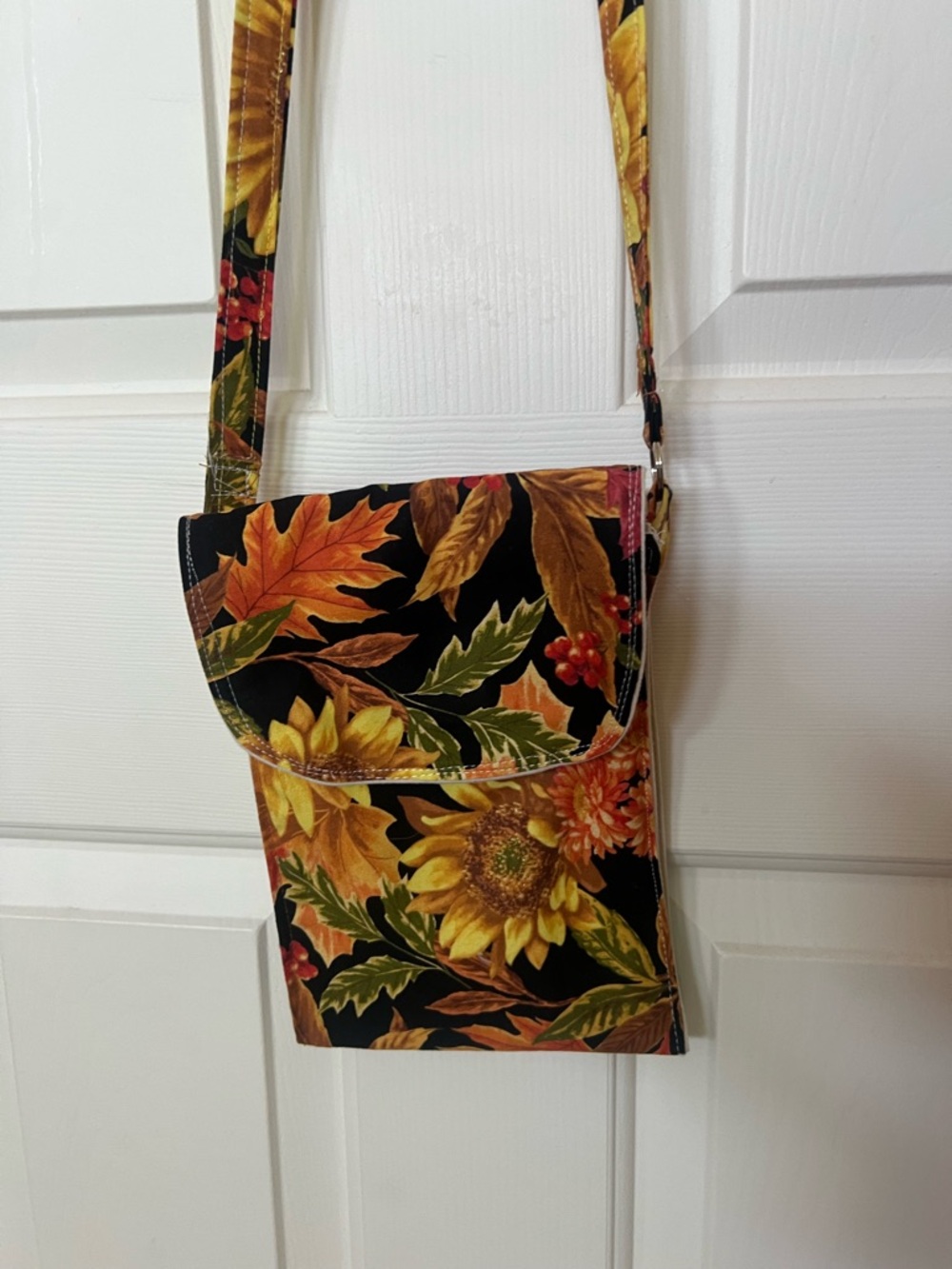 Autumn Sunflower Crossbody Bag - Black & Yellow